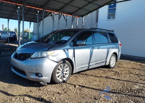 2013 Toyota Sienna Limited 7 Passenger from USA, damaged, VIN 5TDDK3DC7DS054979
